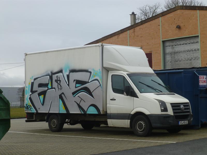 VW Crafter MK1 Graffiti 8 (Copy).jpg