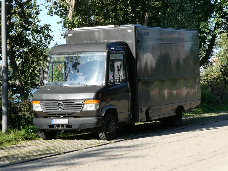 MB Vario 614D Ex UPS 2 (Copy).jpg