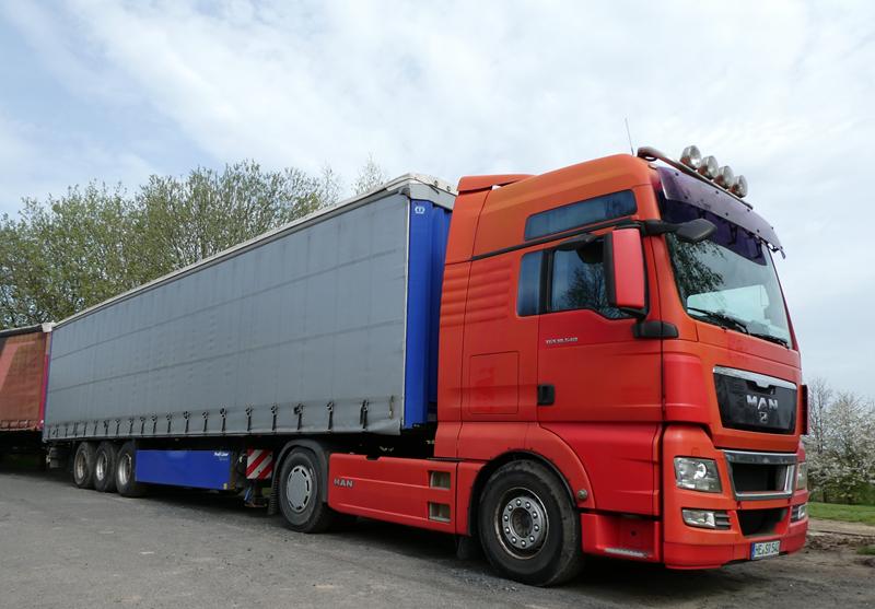 MAN TGX 18.540 Schausteller Hüpfburg 1 (Copy).jpg