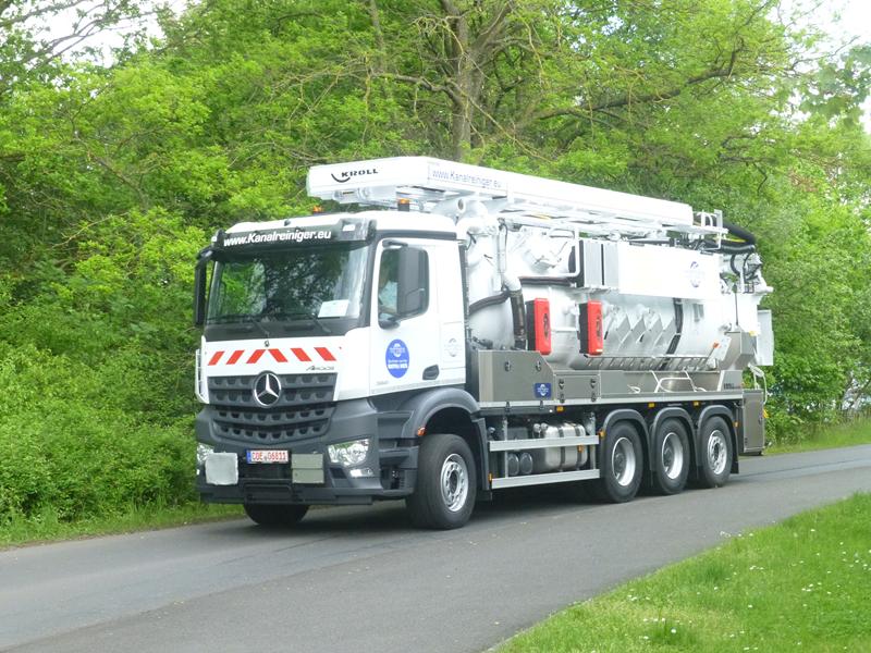 MB Arocs 3551 Kanalreiniger EU 2 (Copy).jpg