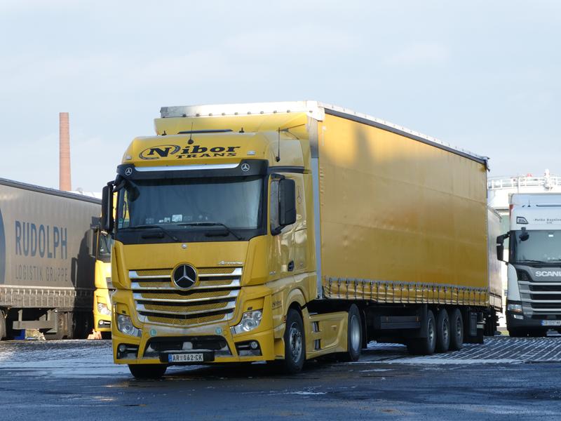 MB Actros 1845 MP4 Nibor Trans 1 (Copy).jpg