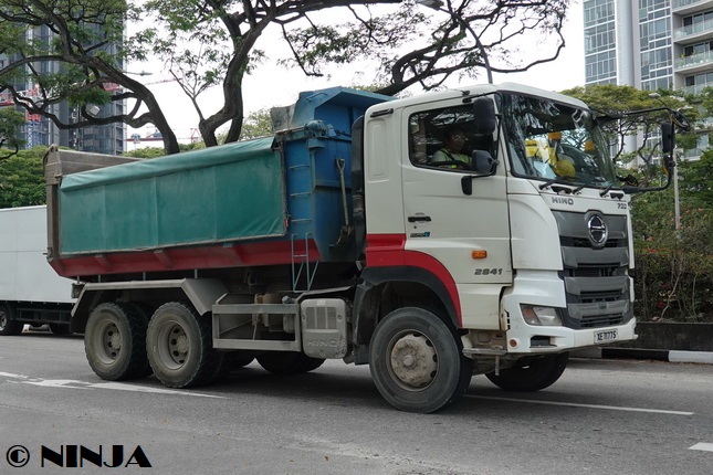 Hino_700_FS_2841_6x4_S1_SGP_10.jpg
