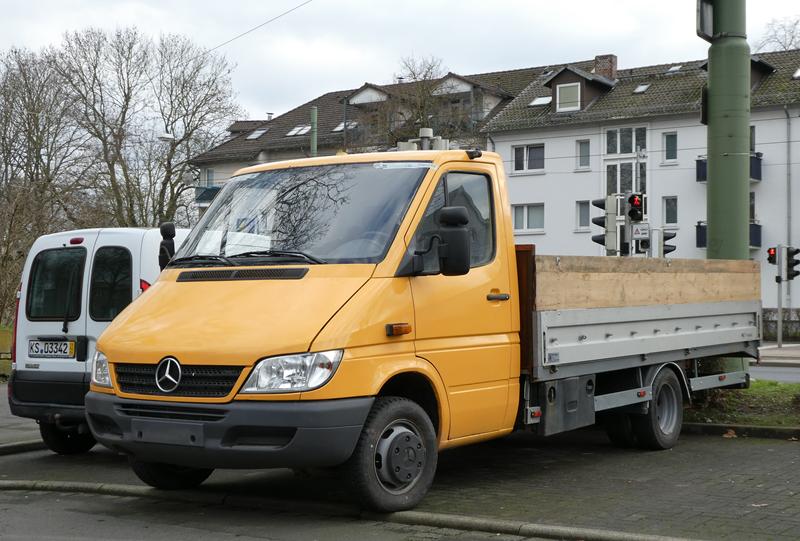 MB Sprinter MK1 FL Pritsche Gelb 8 (Copy).jpg