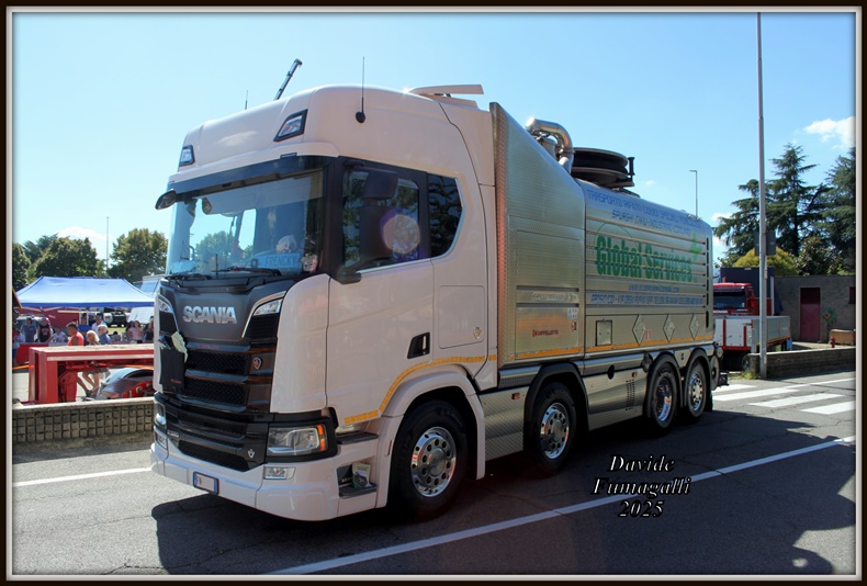 R580 Global Services 1.jpg