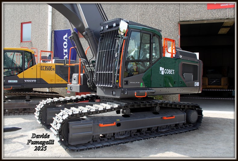 Volvo EC400 Cobet (2).jpg