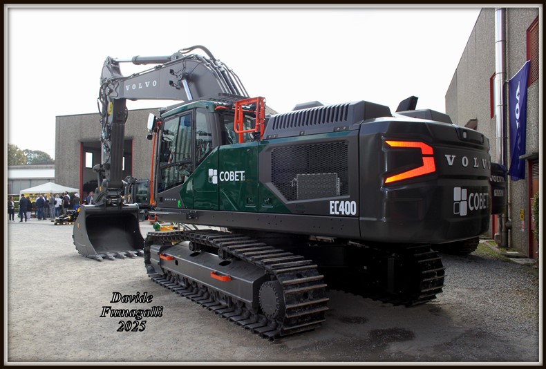 Volvo EC400 Cobet (3).jpg