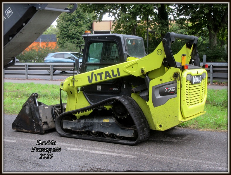 Bobcat T76 Vitali 001.jpg