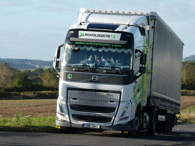 New Volvo FH 460 LNG Rovologistik CZ 30 (Copy).jpg