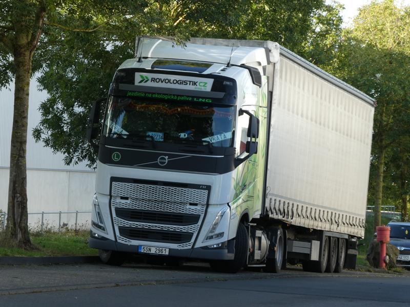 New Volvo FH 460 LNG Rovologistik CZ 31 (Copy).jpg