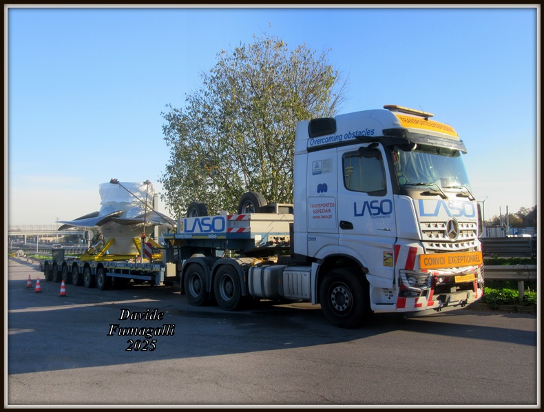 Mercedes-Benz Arocs 3363 Laso.jpg