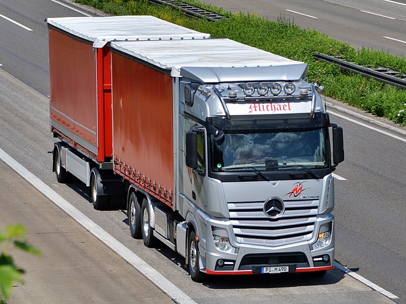 Actros, Michael, PI-M 490 0179.jpg