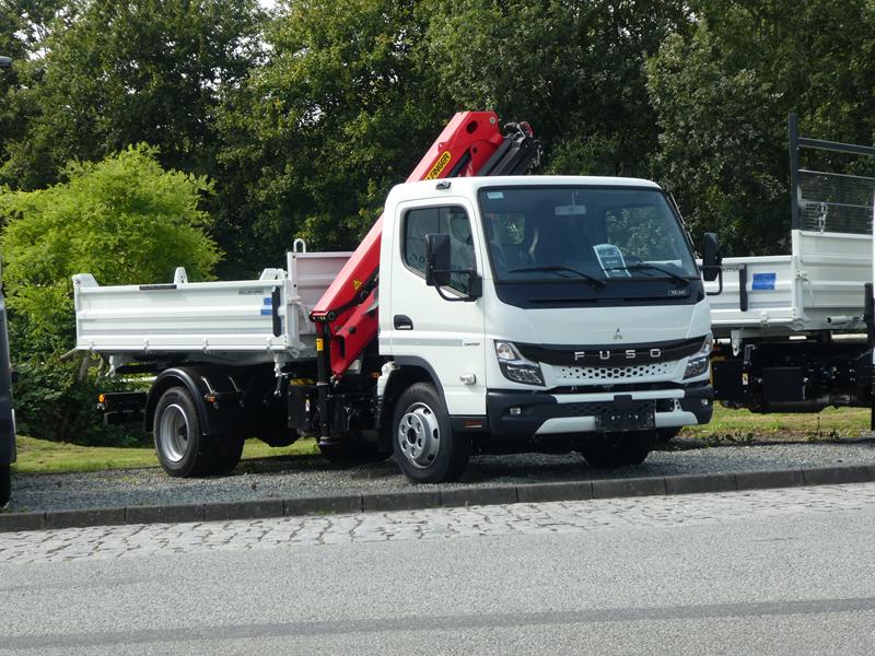 Mitsubishi Fuso Canter FL 7C18 Kipper Kran 10 (Copy).jpg