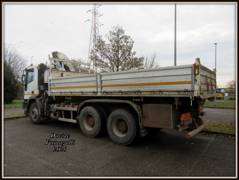 Iveco Eurotrakker 380E37 Trentech 002.jpg