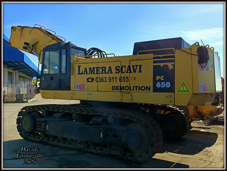 Komatsu PC650 Lamera Scavi.jpg
