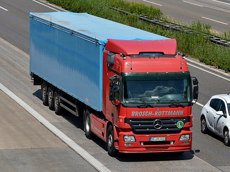 Actros MP2, Brosch Kottmann, Grevenbroich, NE-BK 806 0242.jpg