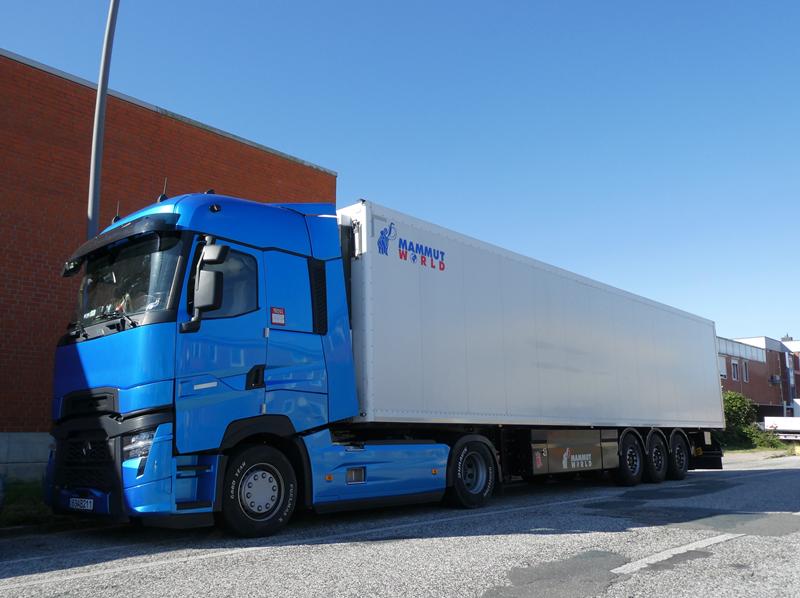 New Renault T480 Iran Blaumetalic 1 (Copy).jpg