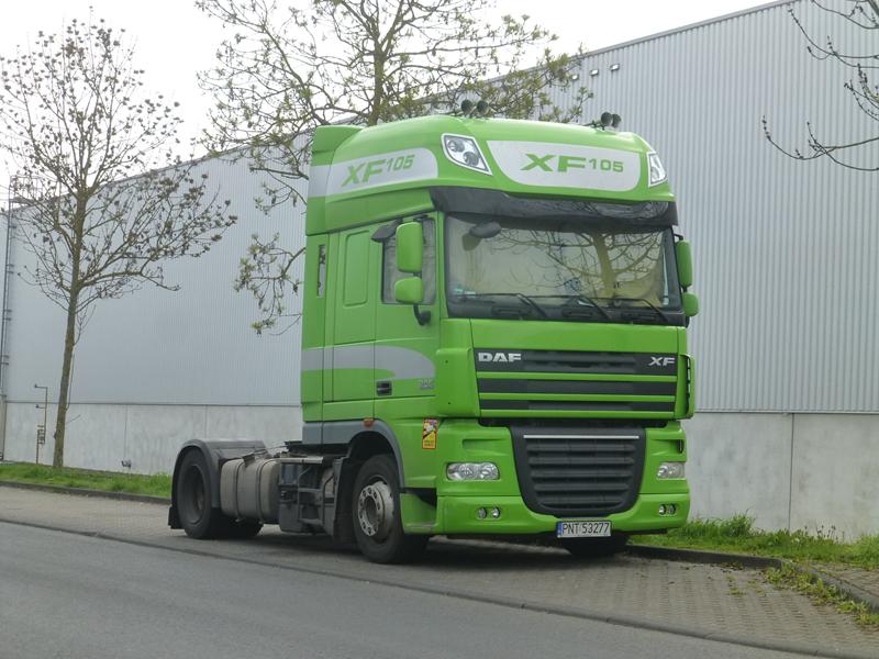 DAF XF 105.460 SZM Gr&uuml;n Polen 6 (Copy).jpg
