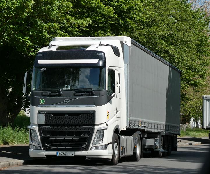 Volvo FH 500 E6 Spainien 10 (Copy).jpg
