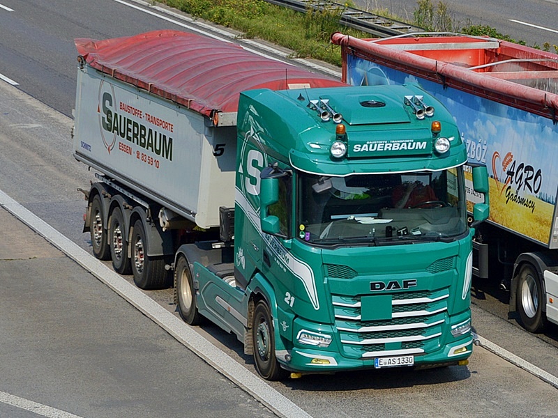 SAUERBAUM 21 0033.jpg