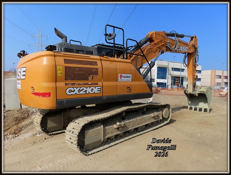 Case CX210E Quadrio 002.jpg