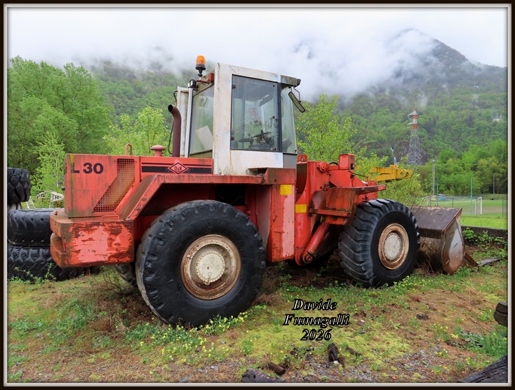 O&K L30 002.jpg