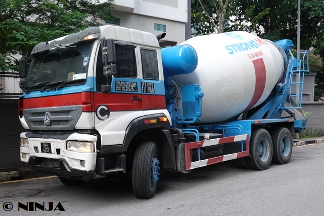 CNHTC_Sinotruk_SWZ10_6x4_Mix_MY_01.jpg