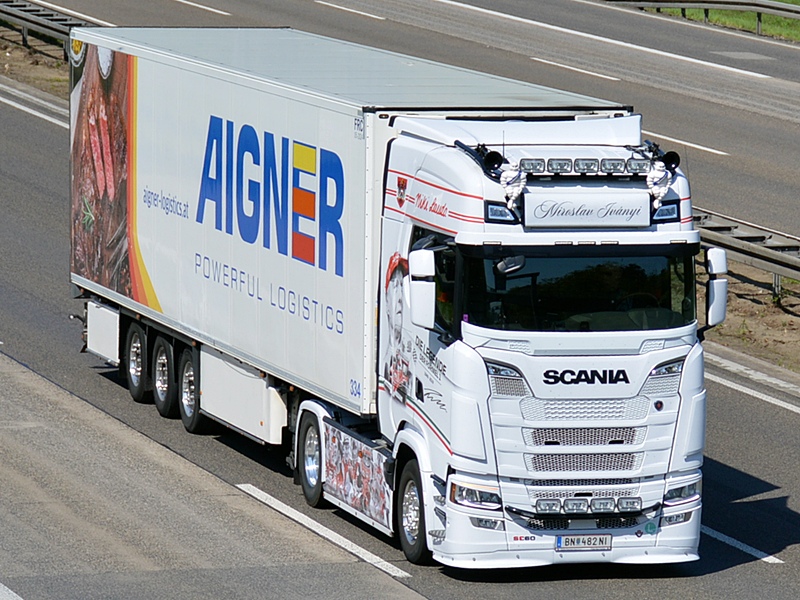 Miroslav Ivanyi, AIGNER, BN 482NI, A 0127.jpg