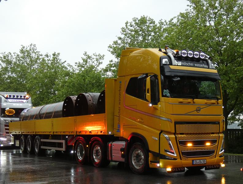 New Volvo FH 500 H&ouml;llscher Wasserbau 30 (Copy).jpg