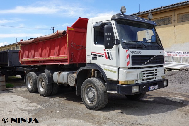 Volvo_FM12_380_6x6_S3_05.jpg