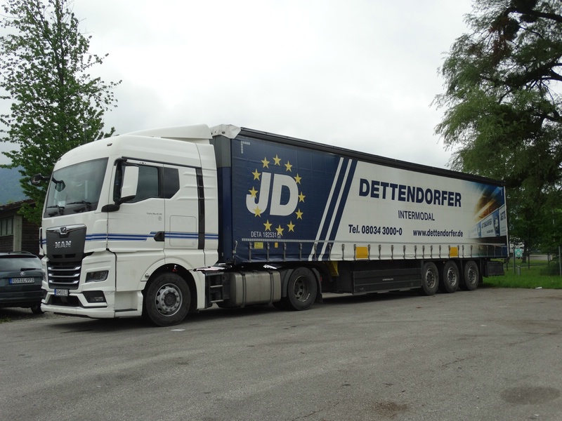comp_DSC00477 - Kopie.jpg