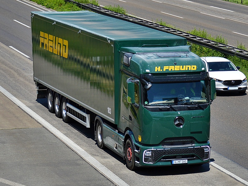 FREUND 183, K-HF 160 0059.jpg