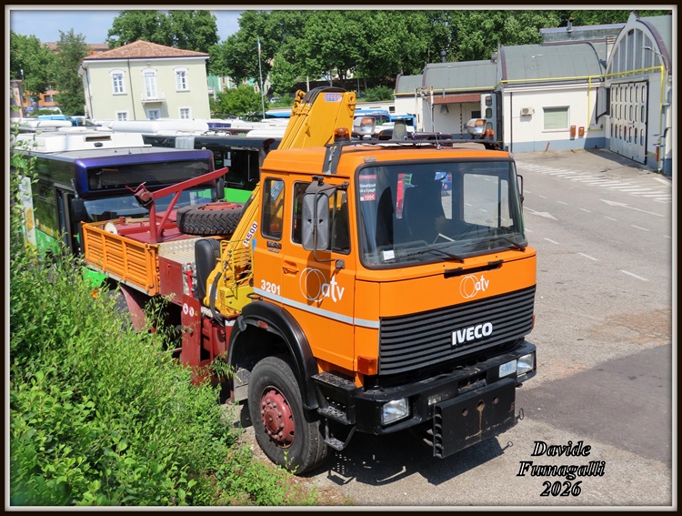 Iveco 190-25 ATV 001.jpg