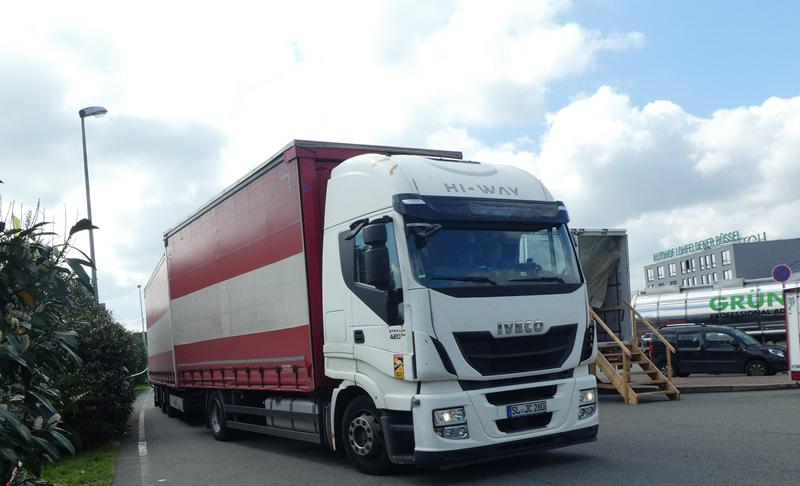 Iveco Stralis Hi-Way 420 Schleswig 2 (Copy).jpg