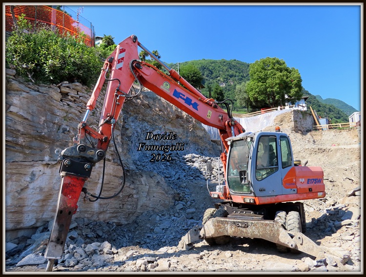 Fiat Kobelco E175W Leoni 001.jpg