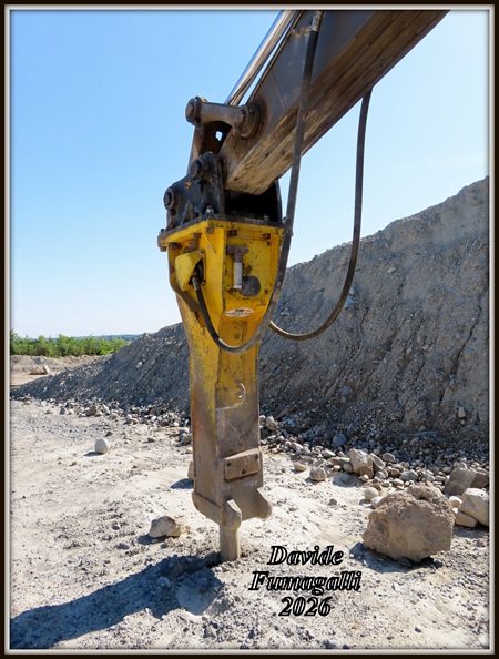 Volvo EC380E Italcave 005.jpg