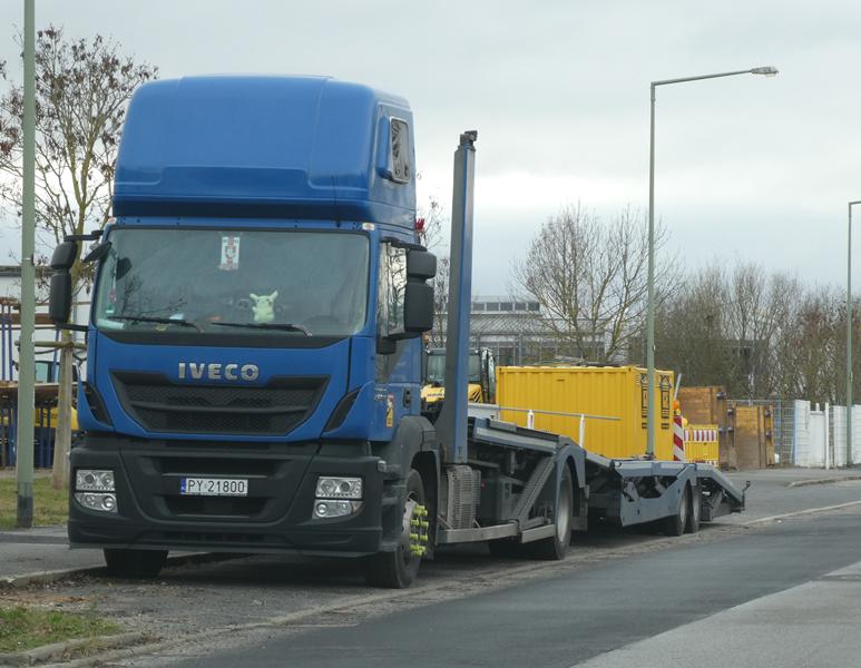 Iveco Stralis Hi-Way 460 Autotransporter 10 (Copy).jpg