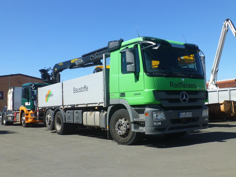 MB Actros 2544 MP3 Raiffeisen 10 (Copy).jpg