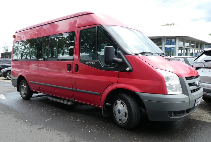Ford Transit MK6 Bus Rot 2 (Copy).jpg