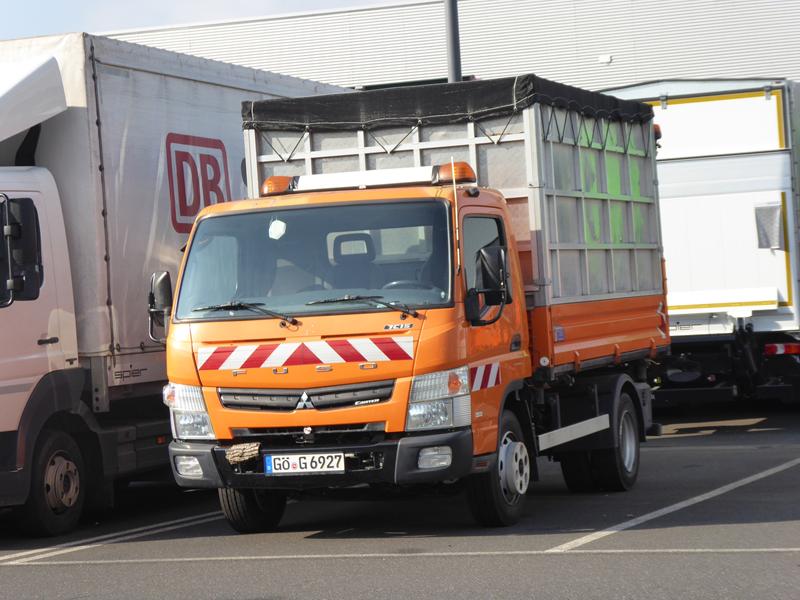 Mitsubishi Fuso Canter 7C15 Kipper Orange 2 (Copy).jpg
