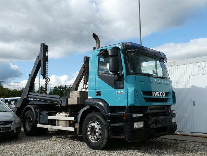 Iveco Stralis 330 Absetzkipper Mintgr&uuml;n 4 (Copy).jpg