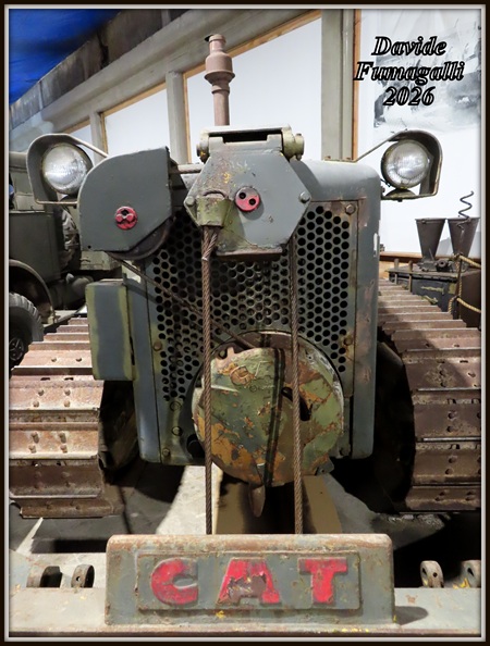 Caterpillar D6 (3).jpg