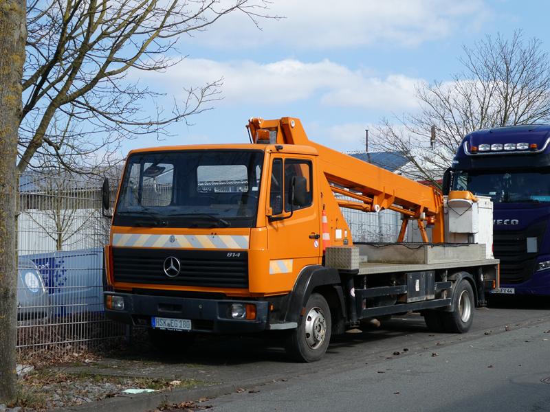 MB LK 814 Hubsteiger Orange 2 (Copy).jpg