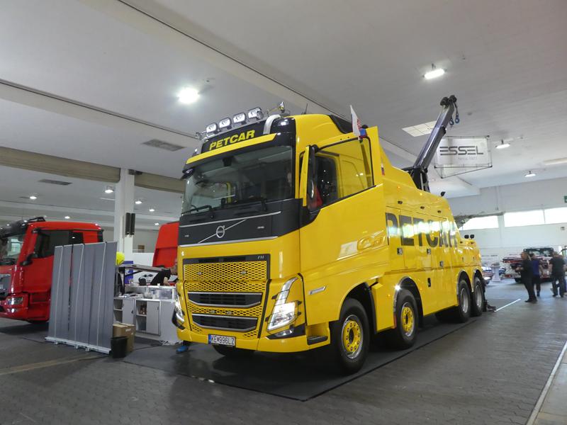 Volvo FH 540 E6 Petcar 6 (Copy).jpg