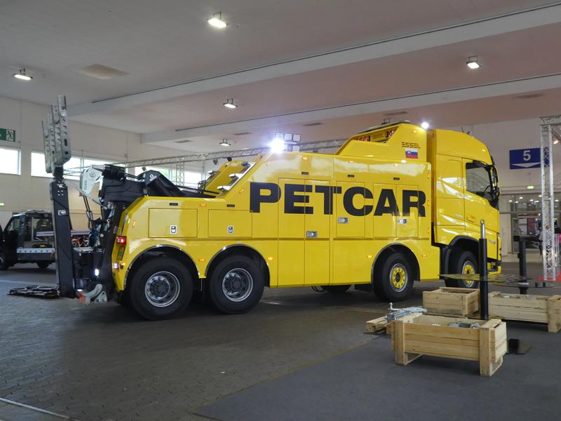 Volvo FH 540 E6 Petcar 5 (Copy).jpg