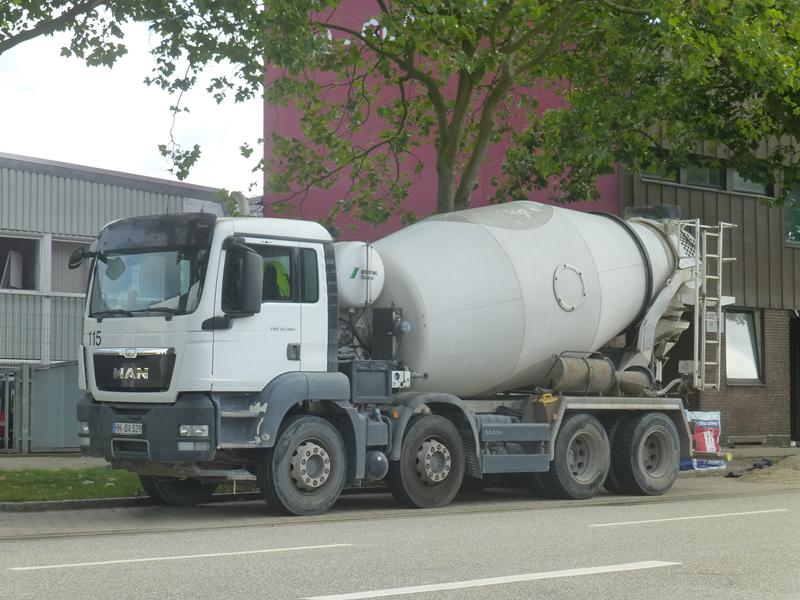 MAN TGS 32.360 Betonmischer Weiss 4 (Copy).jpg