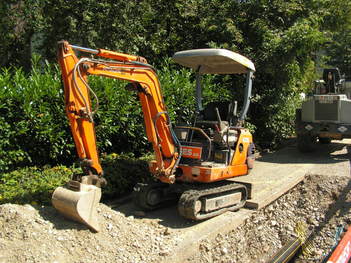 Hitachi EX15.jpg