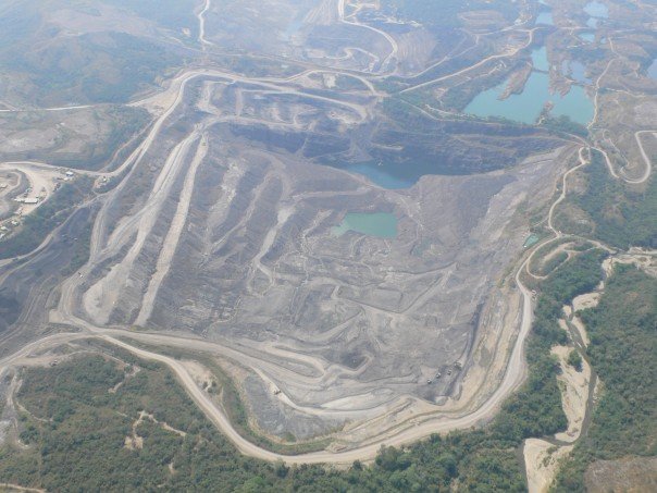 Flug ueber die Mine.jpg