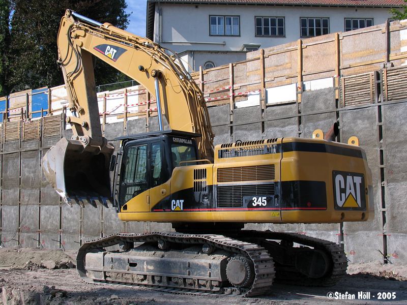Cat345C_02.jpg