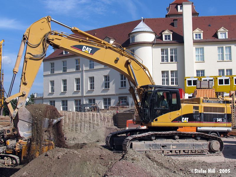 Cat345C_11.jpg