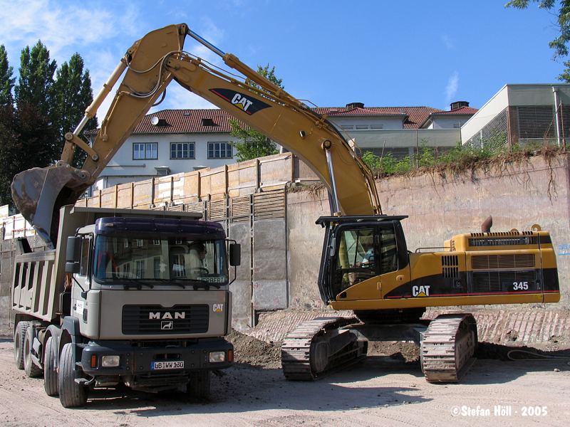 Cat345C_13.jpg